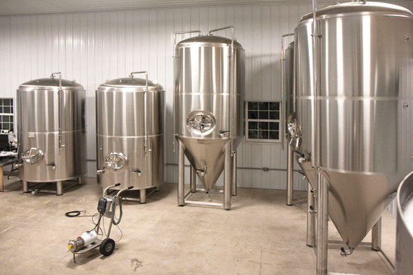 1000L Vertical Jacketed And Insulated Steel Bright Beer Tank For Sale